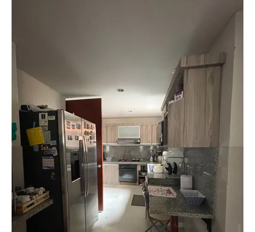 Amplio Apartamento- Excelente Ubicacion .