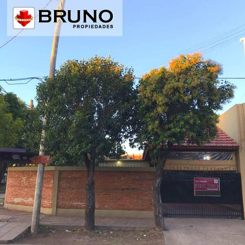Casa En Venta En Mariano Acosta