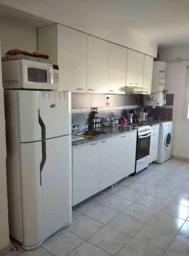 Imagen 4 de 13 de Depto 2 Amb - Al Frente - Con Balcon - Con Renta/ideal Inversor