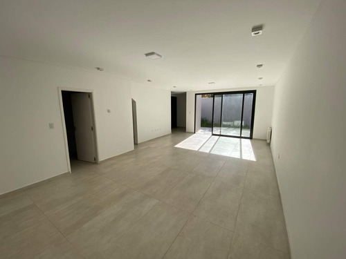Imagen 3 de 15 de Dúplex En Venta De 3 Dormitorios En Villa Belgrano - Housing