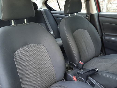 Nissan Versa 1.6 Advance