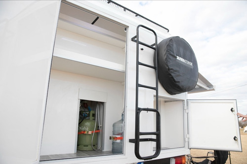 Imagen 6 de 11 de ¡silfred Terra! - Motorhome 4x4 Montado Sobre Cabina Simple