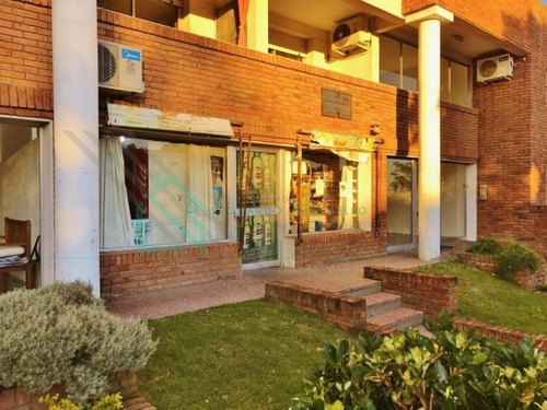 Imagen 8 de 9 de Colonia - Local Comercial En Punto Estratégico
