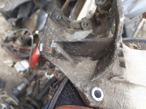Base Alternador Compresor Jetta A4 (Usado)