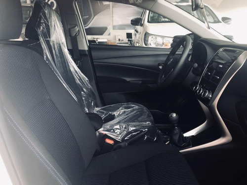 Toyota Yaris Xs M/t 4p 2021 Enero