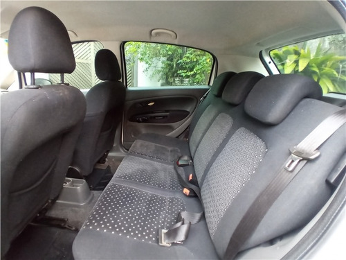Imagem 9 de 13 de Fiat Punto 1.8 Hlx 8v Flex 4p Manual