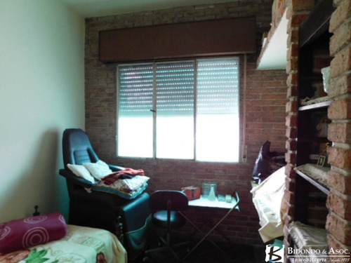 Imagen 9 de 15 de Casa De 2 Dormitorios Con Local Al Frente