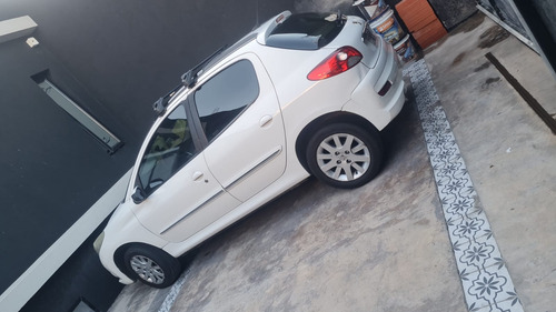 Peugeot 207 1.6 Feline 106cv
