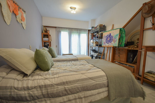 Venta Chalet 4 Dormitorios - Parque Luro