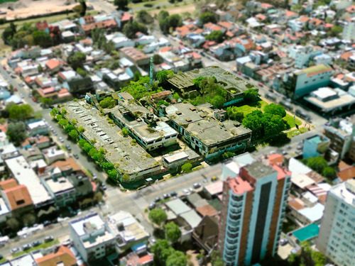 Av. Presidente Juan D. Peron 2950