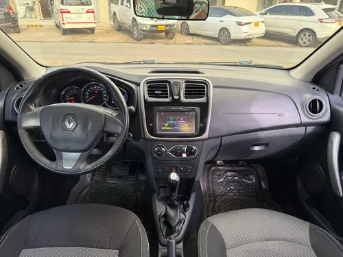 Renault Logan 1.6 Privilege / Intens