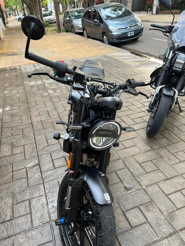 Husqvarna Svartpilen 200 2022