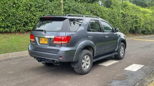 Toyota Fortuner 3.0 Sr5