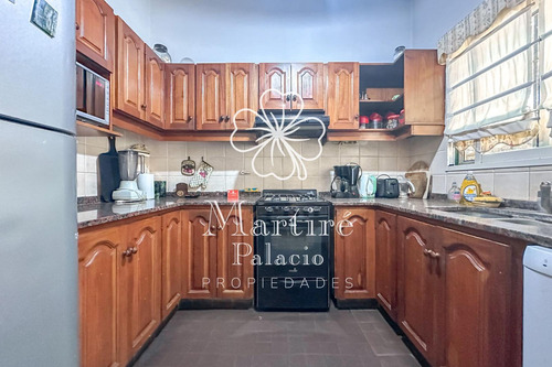 Casa En Venta. Barrio Los Tilos. Jardin Y Pileta