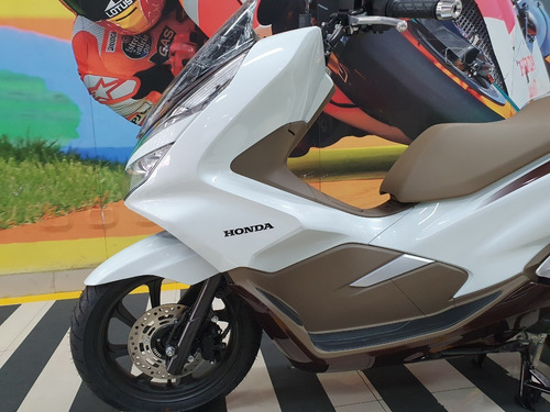 Imagem 6 de 10 de Honda Pcx150 Dlx Abs 3 Anos De Garantia + 7 Troca De Óleo