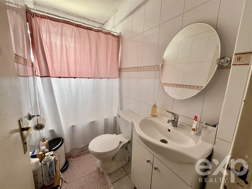 Casa En Venta De 2d, 1b Y Estacionamientos En Puente Alto
