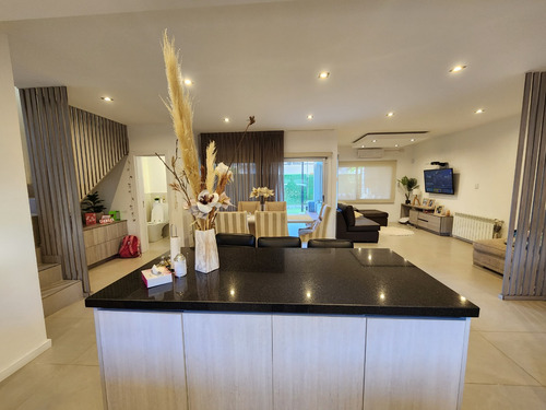 Villa Belgrano Housing Duplex En Venta 3 Dormitorios