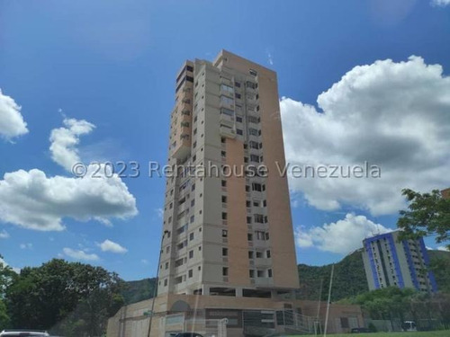 Apartamento En Alquiler La Trigaleña Valencia Moderno Amoblado Anra 24-5788