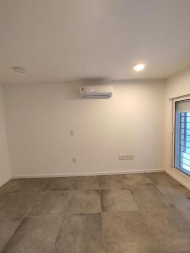 Imagen 4 de 18 de Con Renta. Venta Apartamento 1 Dormitorio A Estrenar En La Comercial Bajos Gastos.