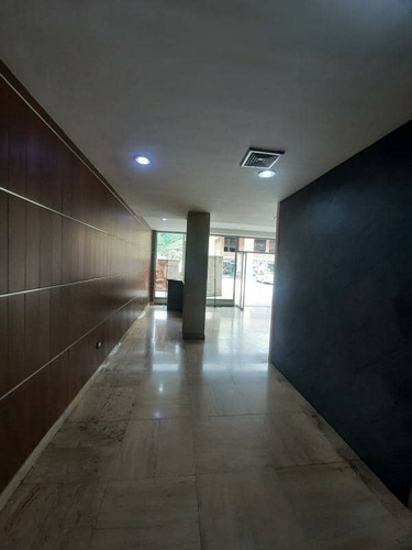 Oficina En C.c Los Jalares Gm