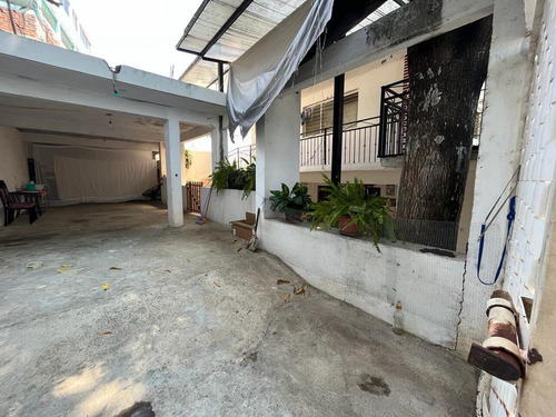 Casa En Calle Prolongación Laurel 0
