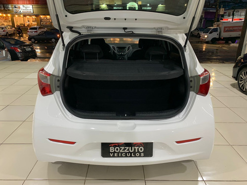 Hyundai HB20 C.Style/C.Plus 1.6 Flex 16V Aut.