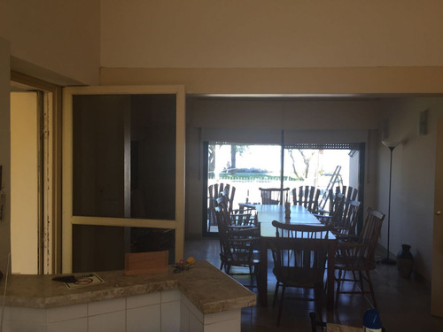 Casa En Venta De 3 Dormitorios En Costanera (ref: Iea-785)