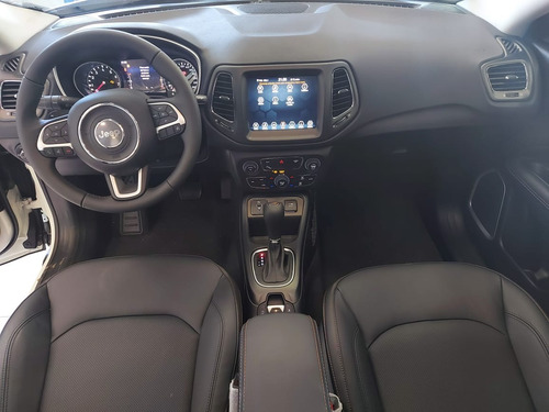 Jeep Compass 2.4 Longitude At6 4x2