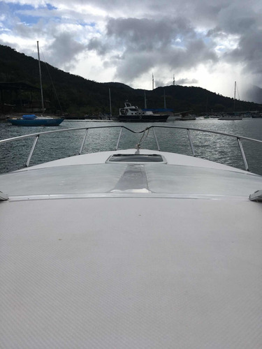 Runner 330 2013 2x Mercruiser 4.3l 440 Hp 160 Hs Cabinada