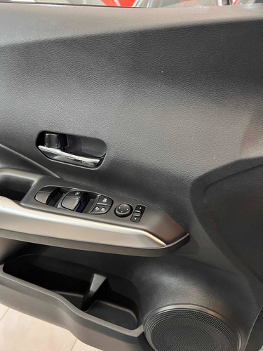 Imagen 3 de 9 de Nissan Kicks 2018 1.6 Exclusive 120cv