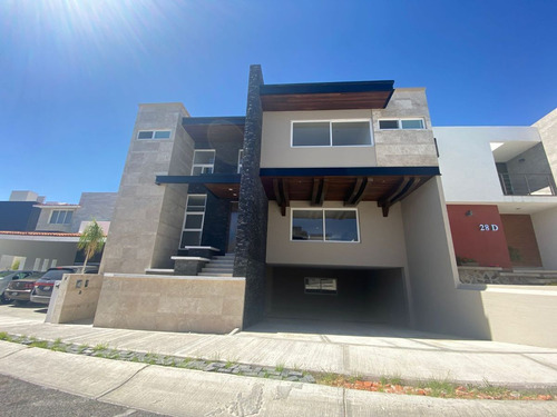 Casa En Venta En Mision San Jerónimo En Queretaro