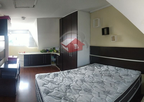 Imagem 12 de 14 de Sobrado Triplex 03 Dormitórios Bairro Hauer - Curitiba