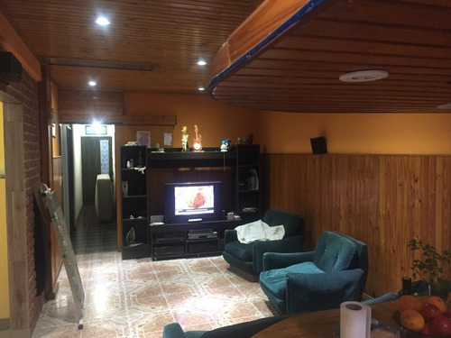 Imagen 5 de 11 de Casa Americana Con Dos Dormitorios
