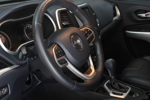 Imagen 9 de 10 de Jeep Cherokee Limited Plus 4x2