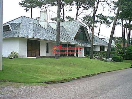 Casa En Punta Del Este, Mansa- Ref: 3900