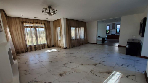 Imagen 5 de 30 de Venta Casa 5 Ambientes Con Piscina En Barrio El Golf - Nordelta.