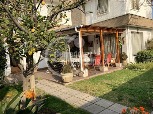 Imagen 3 de 27 de Casa En Venta De 5 Dorm. En Las Condes