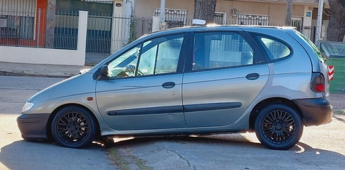 Imagen 11 de 15 de Renault Scénic 2002 1.6 Rxe Privilege