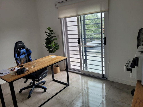Venta Casa Minimalista 4 Ambientes Con Piscina