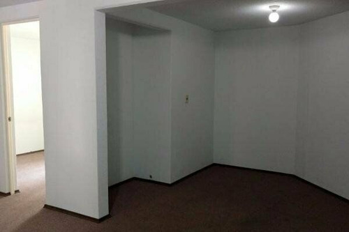 Remate De Amplio Departamento En San Pedro De Los Pinos, Cdmx. Du