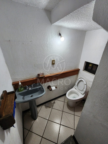 Casa En Venta En Col. Volcanes De Cuautla Apta A Créditos Con 3 Recamaras Amplias