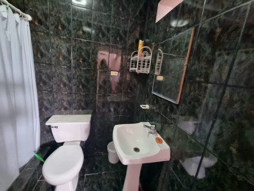 Se Vende Casa De 2 Pisos En Sector Centro Sur, Calle Díaz Ga