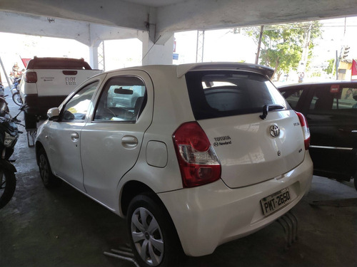 Imagem 6 de 13 de Toyota Etios 1.3 X 16v Flex 4p Manual