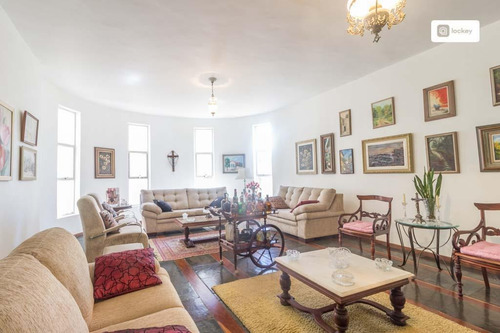 Imagem 2 de 15 de Venda De Casa Com 490m² E 4 Quartos - 772