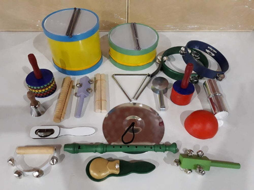 Imagem 1 de 1 de Bandinha Rítmica Com 20 Instrumentos Infantil