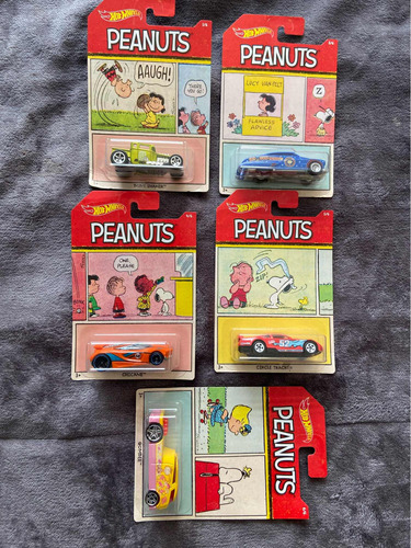 Hotwheels Peanuts Snoopy Carlitos Sally Patty Brown