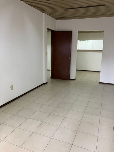 Casa De Dos Dormitorios En El Centro (ref: Ksk-1052)