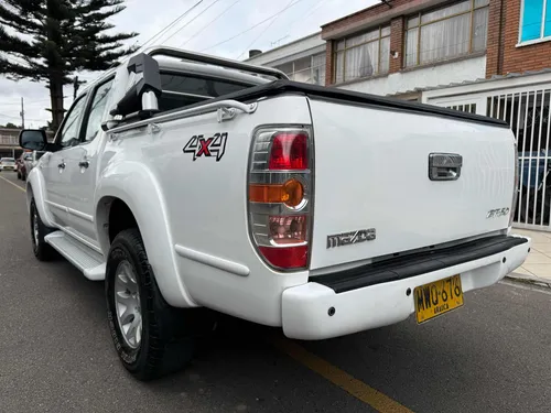 Mazda BT50 2.6 4x4 gasolina