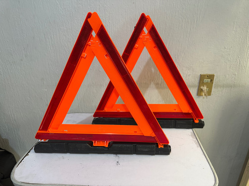 Señal De Aparcamiento Triangular Nissan Original 2 Piezas Naranja (Usado)