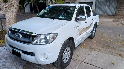 Toyota Hilux 2.5 Dx Pack Cab Doble 4x2 (2009)